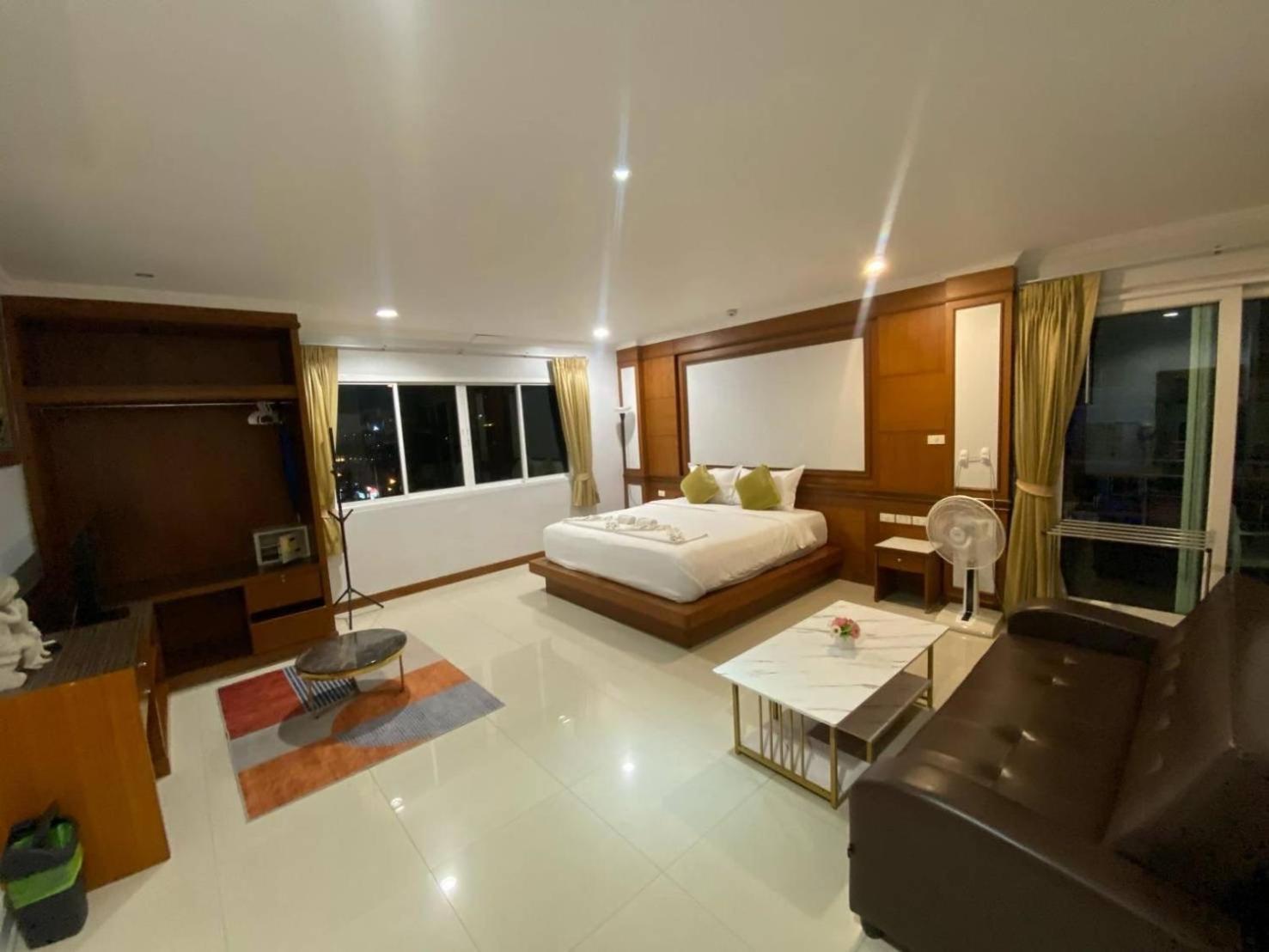Sukcheewa Residence Phuket Patong Pokoj fotografie